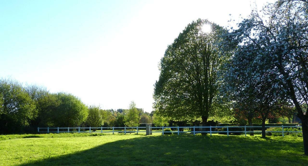 Domaine De L'Hotel Au Franc Fleury  Esterno foto